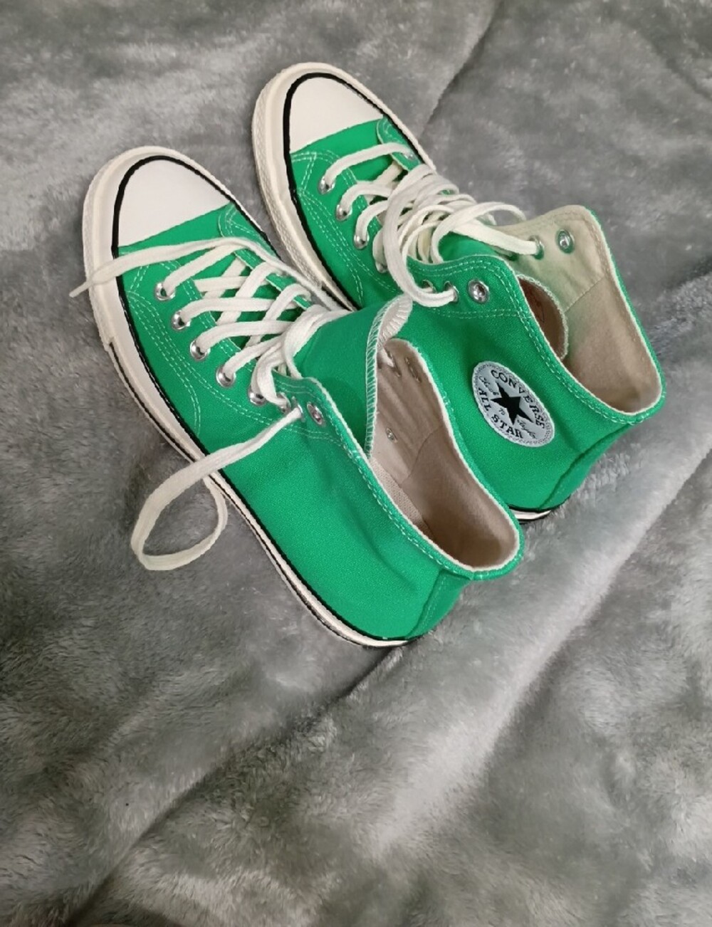 Converse Chuck Taylor 70 High Top Sneakers in Bright Green and White - Picture 3 of 6